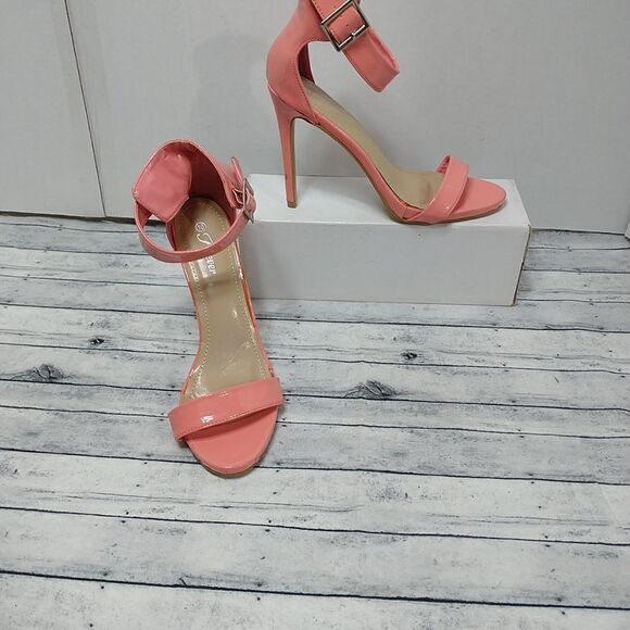 Women's SZ 10 Forever Pink Sandals High Heel Stilettos Buckle - Picture 1 of 10